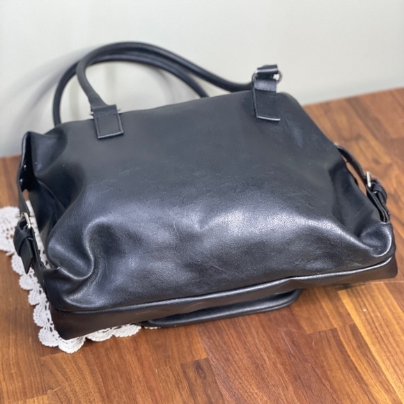 Black Mini-Duffle Style Purse Buckle Silver - Picture 8 of 8